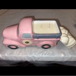 The farmhouse pink candle pumpkin truck